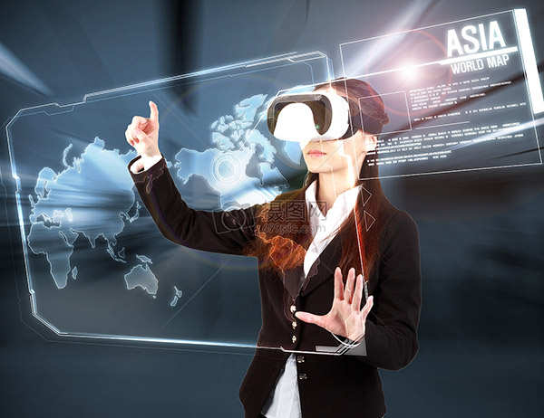 除了教育和地产，VR还将颠覆这七大万亿级市场